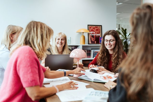 book experts working together